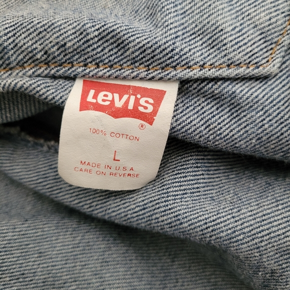 SOLD Vintage Levi's Jean Jacket - Picture 9 of 11